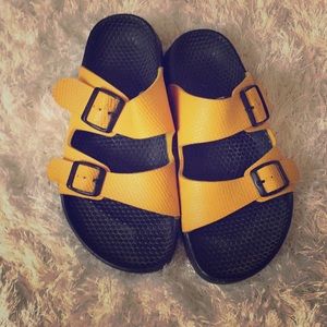 Yellow birkenstocks 🌼
